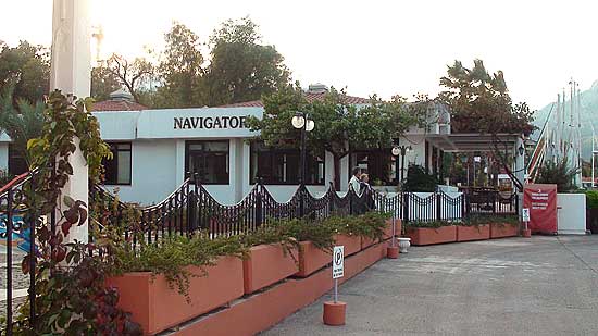 Navigator in der Kemer Marina, Restaurant, Bar und Treffpunkt.