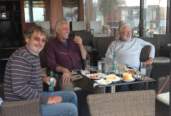 Limnos, im Kafenion Aigaion mit Thomas und Henk aus Linz.